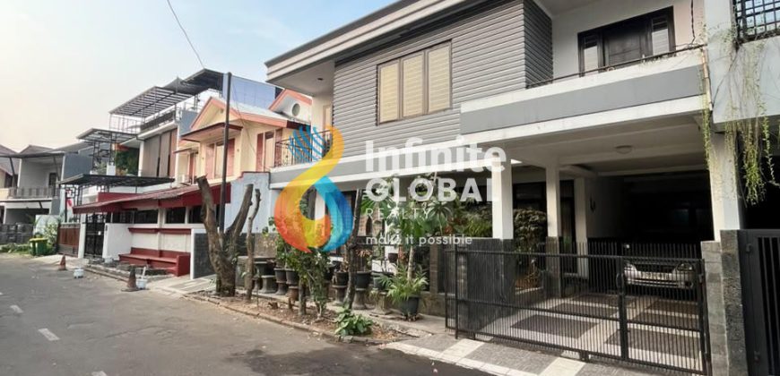Rumah 2 Lantai Bintaro Sektor 9 Fasad Modern, 5+1 Kamar, LB 324 m²