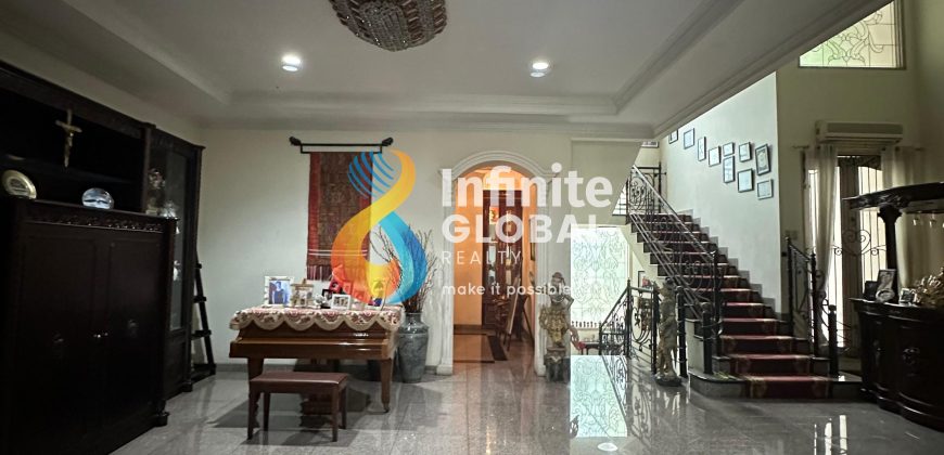 Dijual Rumah Classic Lebak Bulus LT 600 m², 5 Kamar, Parkir 4 Mobil