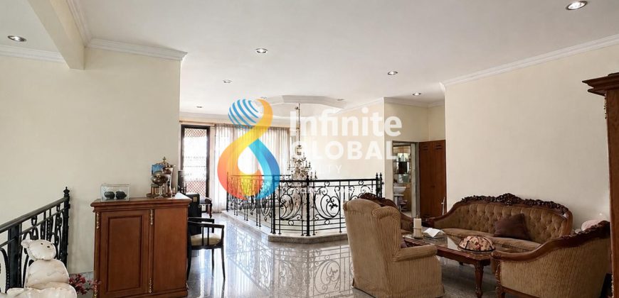 Dijual Rumah Classic Lebak Bulus LT 600 m², 5 Kamar, Parkir 4 Mobil